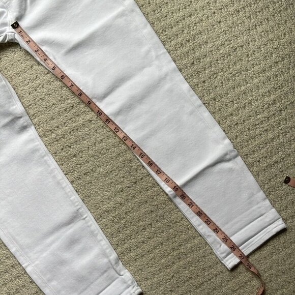 7 For All Mankind NWT Josefina Feminine Boyfriend Jeans in White Size 27 NEW - Picture 15 of 16